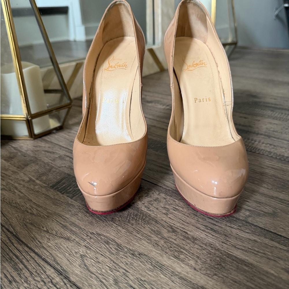 Christian Louboutin Bianca Almond Toe Nude Patent Leather Pumps Size 38